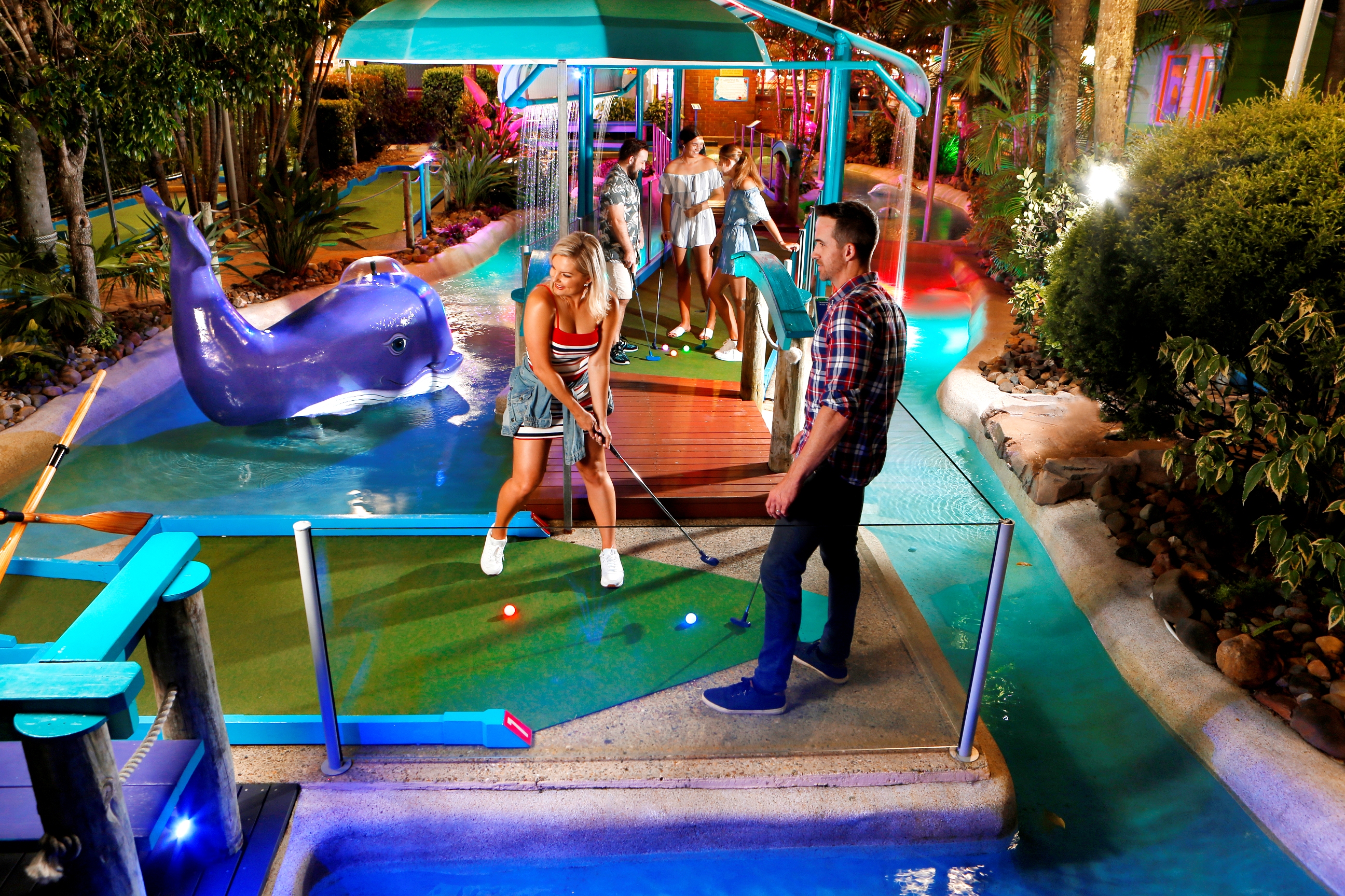 best-gold-coast-school-holiday-activities-blog-putt-putt-golf